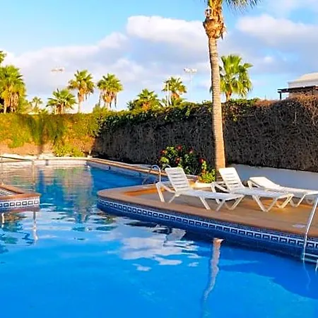 Costa Volcan Hotel 2*